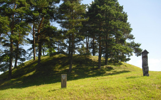 7_Giraitės piliakalnis (1).jpg